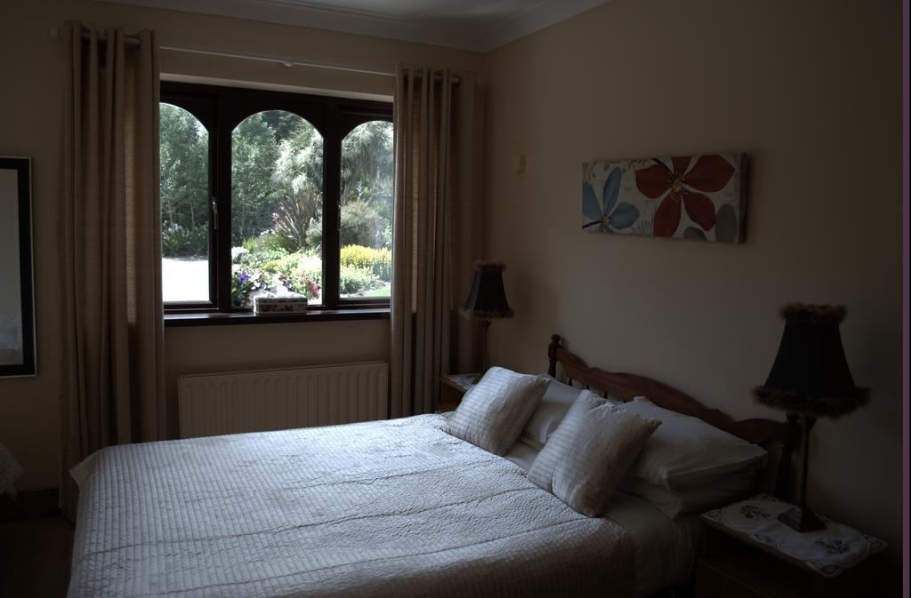 Old Orchard Lodge B&B Rosslare Harbour Екстер'єр фото