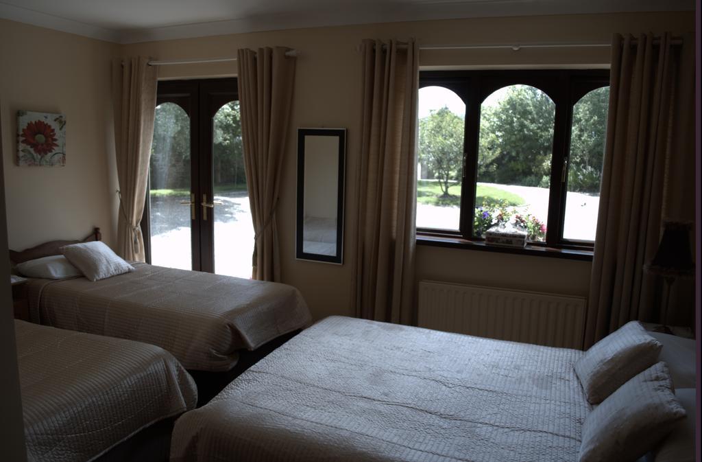 Old Orchard Lodge B&B Rosslare Harbour Екстер'єр фото
