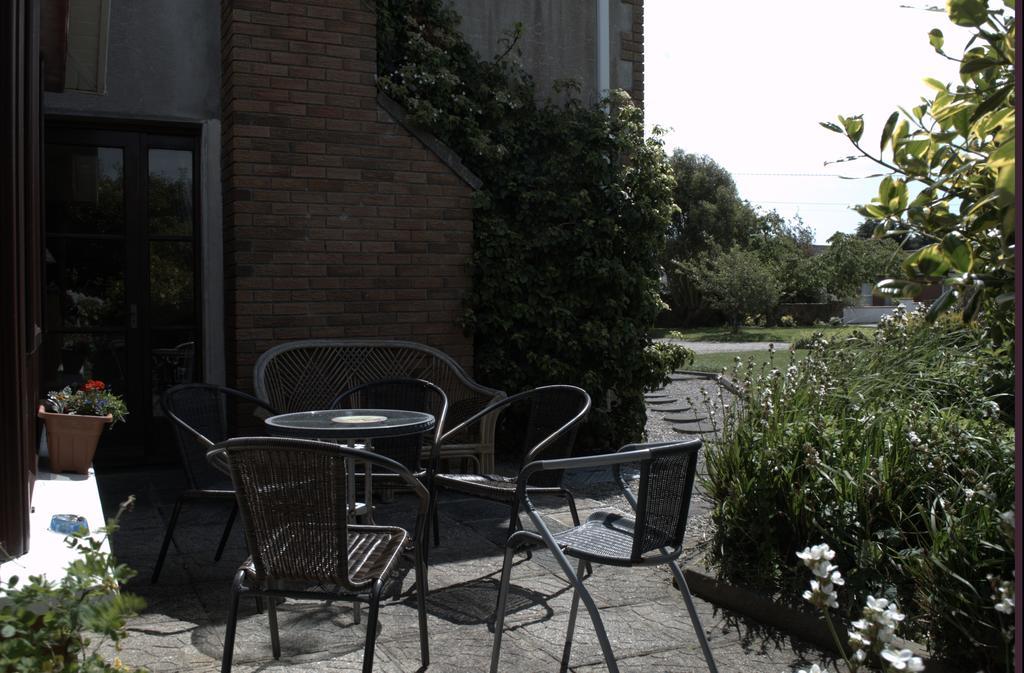 Old Orchard Lodge B&B Rosslare Harbour Екстер'єр фото