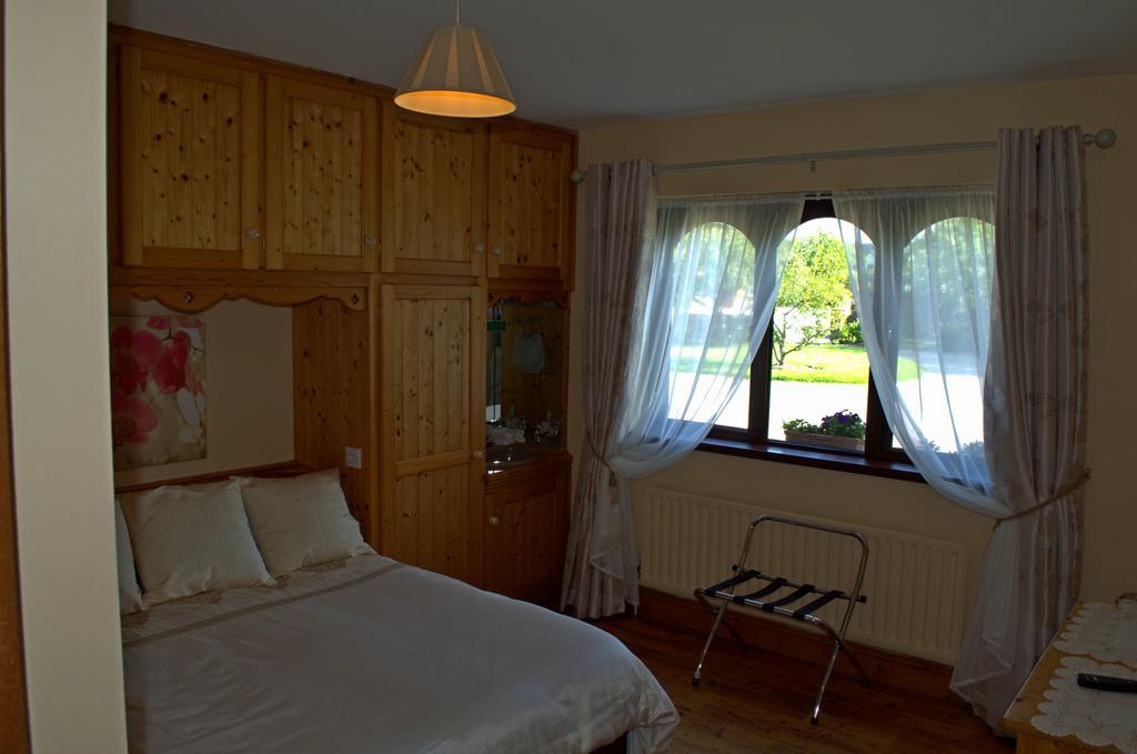 Old Orchard Lodge B&B Rosslare Harbour Екстер'єр фото